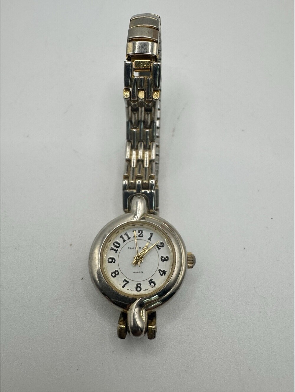 Vintage Woman’s Claremont Gold Tone Stretch Wrist Watch
